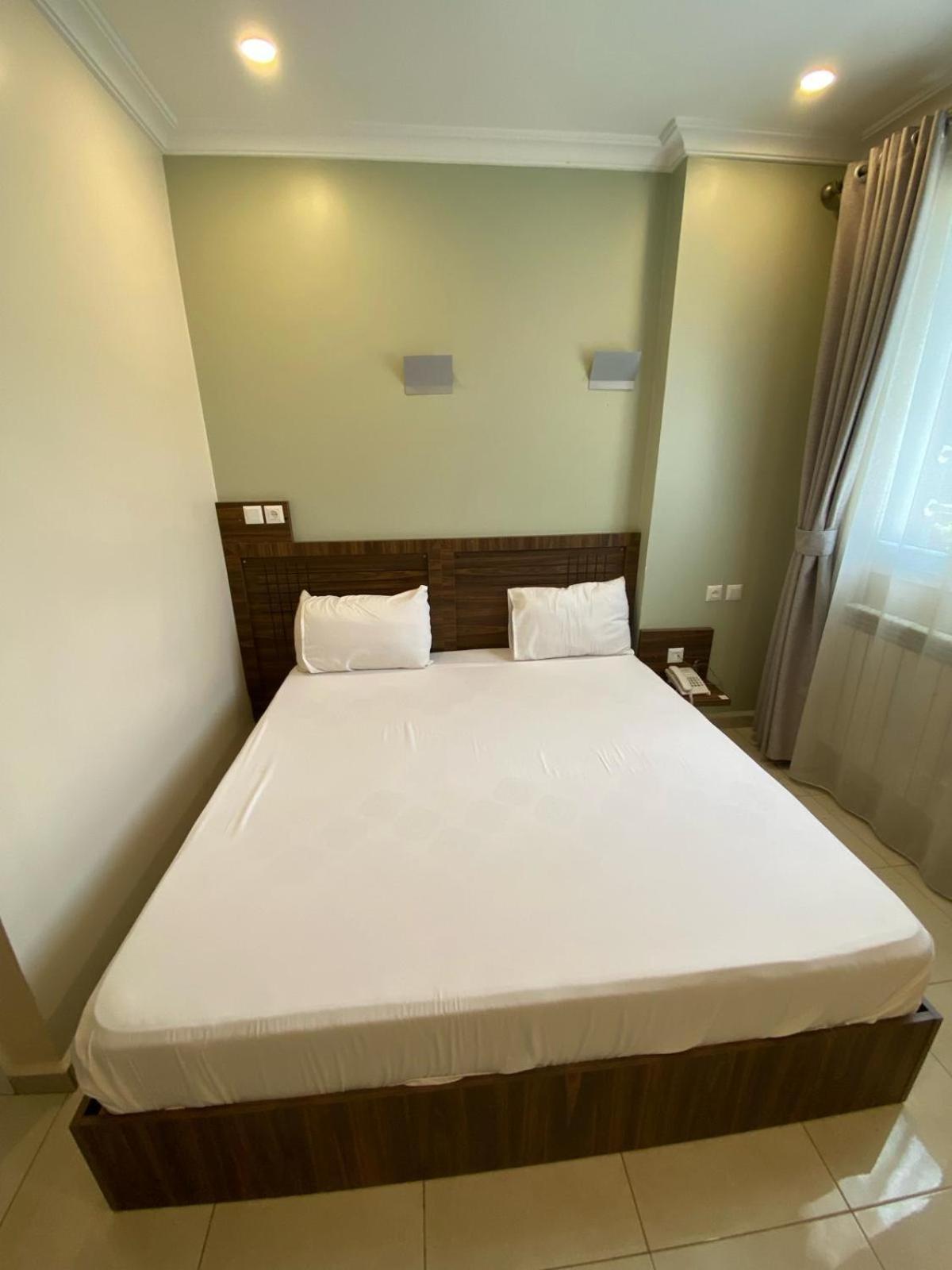 Hotel Borsa Saint-Arnaud Extérieur photo